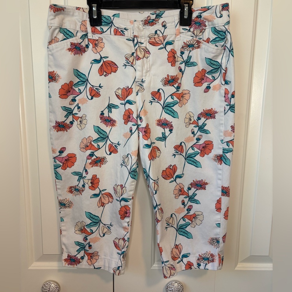 St. John's Bay Floral Capri Jeans - size 14P